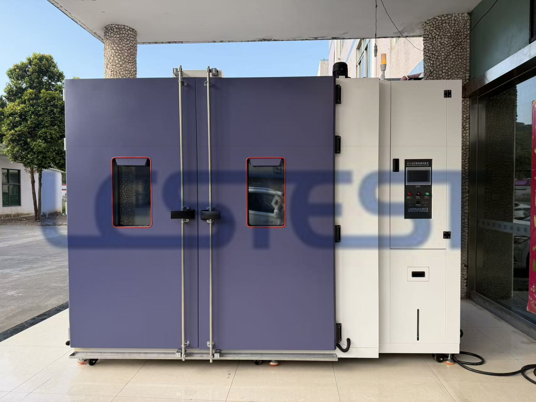 萊思步入式恒溫恒濕實驗室成功出貨